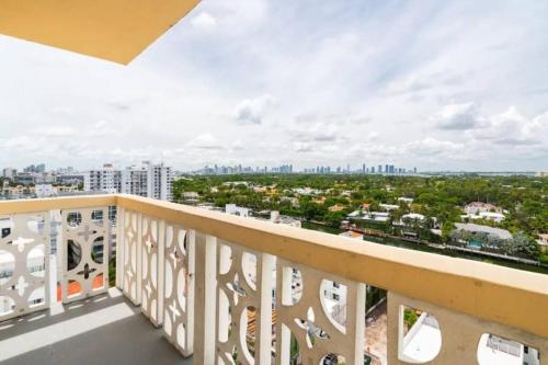 1505- Downtown Miami Bay View Retreat with 1BR & 1BA in Miami Beach, USA