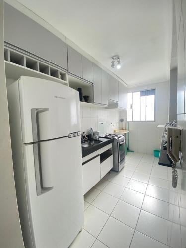 APE 201 - Cama King, WiFi, Garagem Coberta, Portaria 24h, Centro, Botucatu (Foto 4)