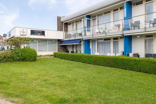 Welcome in - Kurhaus appartement 5 - met terras en 50m van het strand in Zoutelande