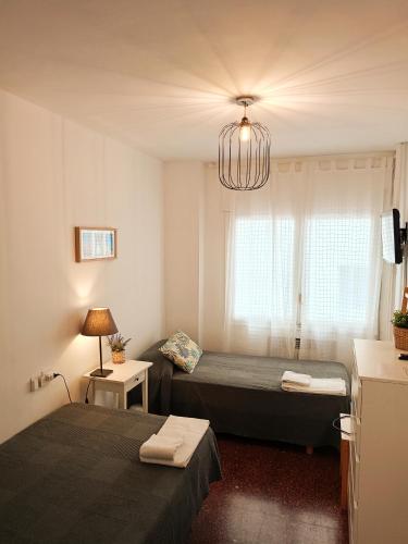 2 twin beds