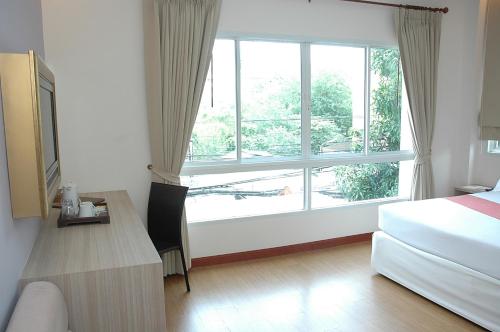 Calypzo 2 Room Type - Corner Double Room