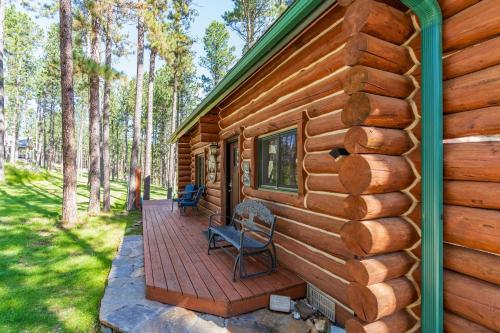 Pine Cabin - image 2