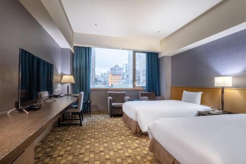 Guide Hotel Taipei Chongqing near Shuanglian Market