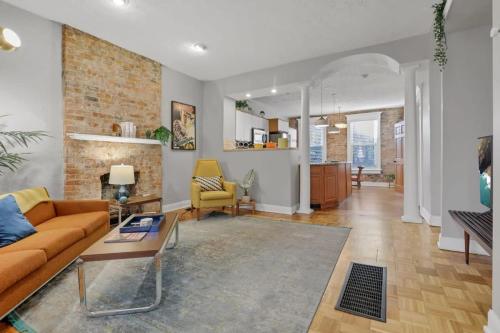 The Goodale House - 2 Units - 4 BR 5 Bath in Columbus, USA