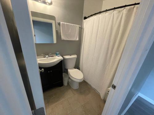 The Yale Townhouse 2 - 2BR in Columbus, USA