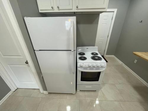 The Yale Townhouse 2 - 2BR in Franklinton