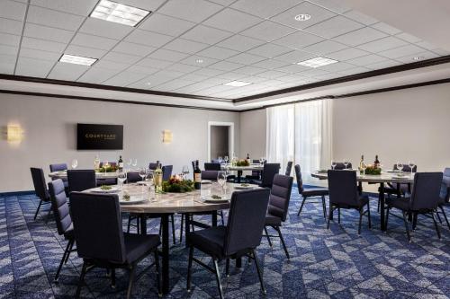 Courtyard by Marriott Evansville East - image 6