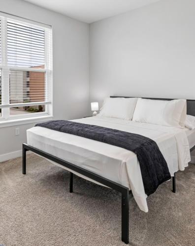 Bold 2201 I Parking I Pool I Gym I Parking Bold 2201 I Parking I Pool I Gym I Parking