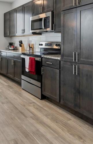 Bold 2201 I Parking I Pool I Gym I Parking Bold 2201 I Parking I Pool I Gym I Parking