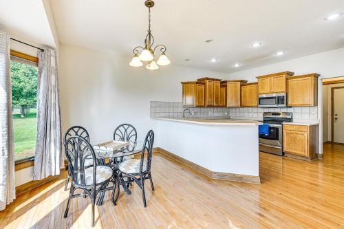 Pet-Friendly Johnston Getaway with Deck and Yard! in Johnston, USA