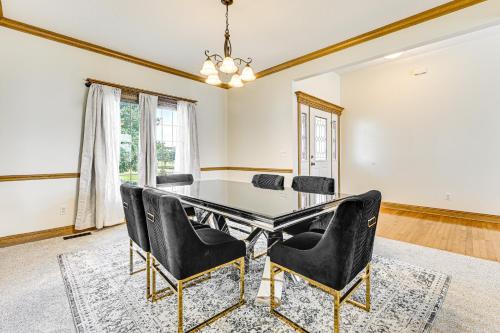 Pet-Friendly Johnston Getaway with Deck and Yard! in Johnston 