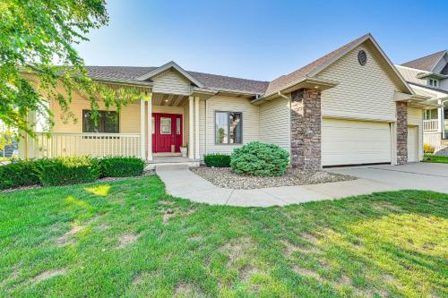 Pet-Friendly Johnston Getaway with Deck and Yard! in Johnston, USA