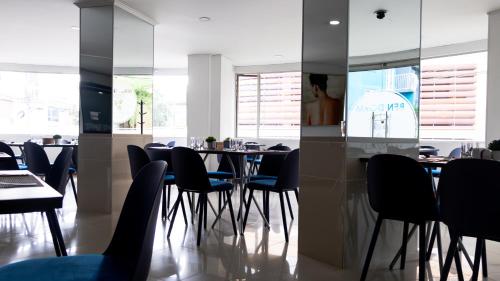 Restaurant, Hotel Benidorm in Manizales