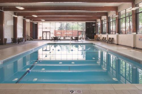 DoubleTree by Hilton Denver - image 12