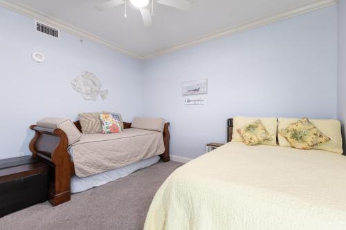 Upscale & Spacious Condo In The Coveted Mustique Complex With Breathtaking Views - image 12