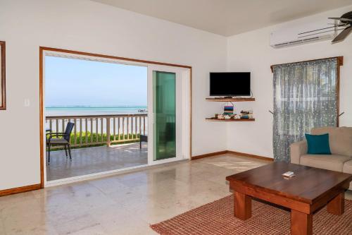 Residences at Barrier Reef 10-3A Oceanfront 2 BR by Stay Floreo, San Pedro (fotografie 8)