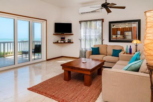 Residences at Barrier Reef 10-3A Oceanfront 2 BR by Stay Floreo, San Pedro (fotografie 11)
