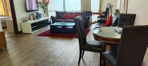 Radisson suites at times square Kuala Lumpur Malaysia - image 14
