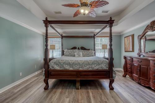 Gorgeous Home For Huge Family or Ball Team Sleeps 20!!! - image 10