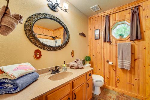 Cabin on Table Rock Lake with Hot Tub and Fire Pit! - image 30