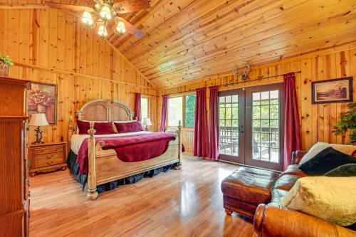 Cabin on Table Rock Lake with Hot Tub and Fire Pit! - image 31