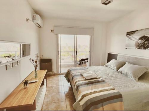 1 queen bed, 1 sofa bed