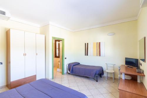 2 twin beds