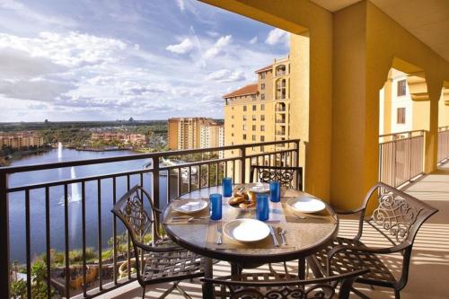 Beautiful Hotel in Desert Blue 1BD Deluxe near The Strip - image 10