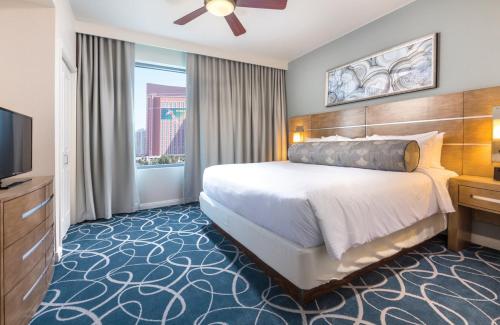 Beautiful Hotel in Desert Blue 2BD Deluxe near The Strip - image 4