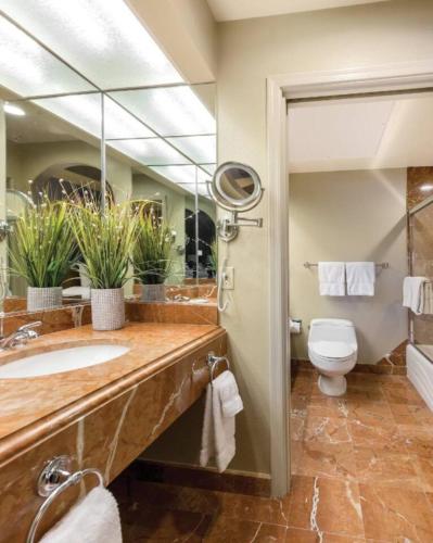 Beautiful Hotel in Legacy Golf Resort - 2BD Sleeps - image 3