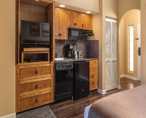 Beautiful Hotel in Legacy Golf Resort - Studio Sleeps up to 4 - image 4