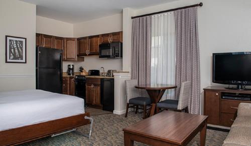 Beautiful Hotel in Mountain Vista - Studio Sleeps up to 4 in Branson, USA