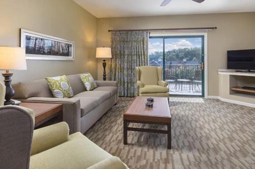 Beautiful Hotel in Smoky Mountains 2BD Gateway to the Smokies in Pigeon Forge, USA