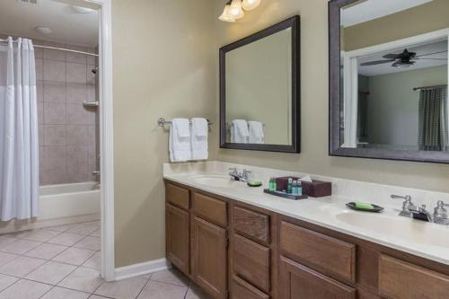 Beautiful Hotel in Smoky Mountains 2BD Gateway to the Smokies - image 3