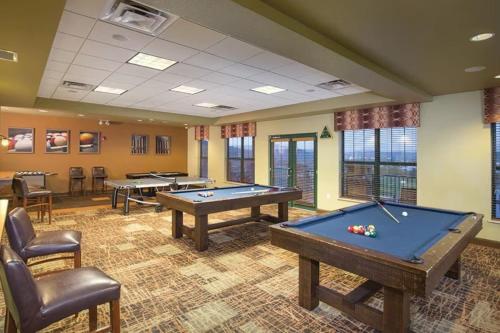 Beautiful Hotel in Smoky Mountains 2BD Gateway to the Smokies - main image