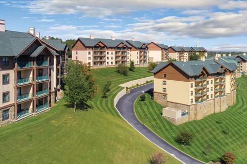 Beautiful Hotel in Smoky Mountains 2BD Gateway to the Smokies in Pigeon Forge, USA