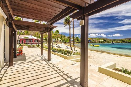 Beautiful Resort in Margaritaville St. Thomas 1BD in 史密斯灣