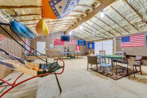 Higden Studio Cottage Less Than 1 Mi to Greers Ferry Lake in Fairfield Bay (AR)