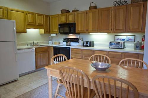 Beautiful hotel in Vermont Smugglers Notch 2BD near Disc Golf Center in Džefersonvila (VT)