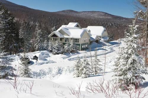 Beautiful hotel in Vermont Smugglers Notch 2BD near Disc Golf Center in Džefersonvila (VT)