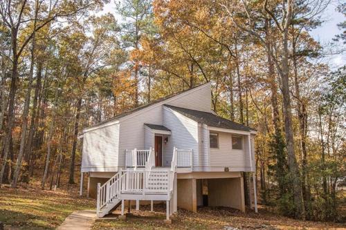 Beautiful Hotel in Villas at Fairfield 1BD at Lakeview Parkway - image 11