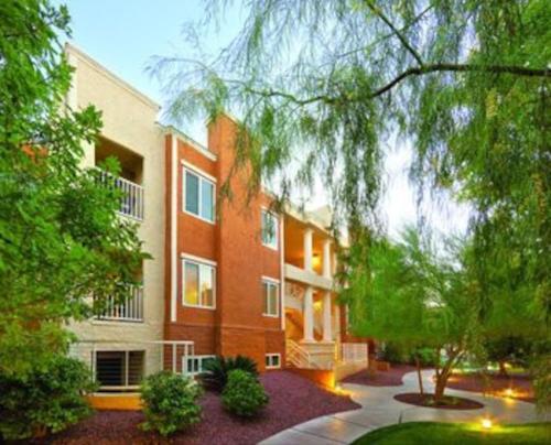 Worldmark Tropicana Avenue 2BD - main image