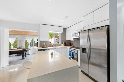 Cozy 3bd - Pool, BBQ, Pool Table - Nearby Beach in Fort Lauderdale, USA