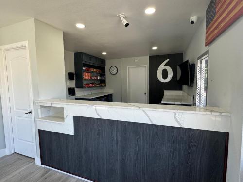 모텔 6 랜초 코르도우바, 캘리포니아 - 랜초 코르도우바 이스트 - 로비