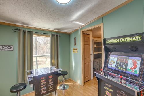 People and Paws Vacation Home by Wisconsin Dells! in Lyndon Station, USA