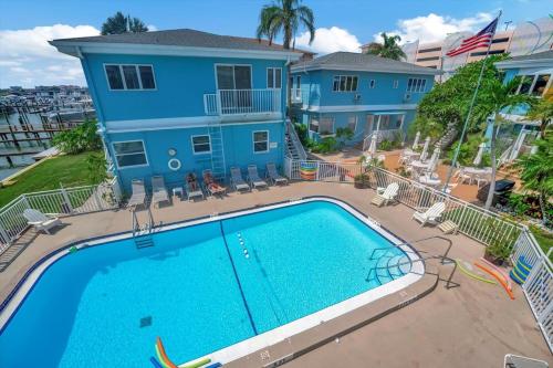 Corner Balcony Suite across from beach & htd pool in Clearwater Beach, USA