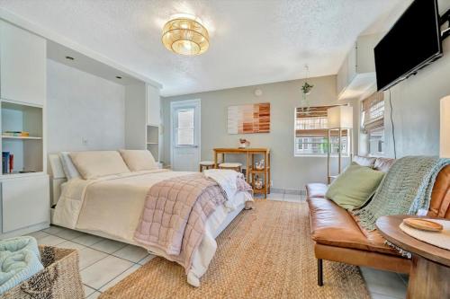 Corner Balcony Suite across from beach & htd pool in Clearwater Beach, USA