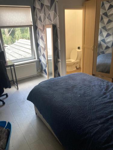 Comfy 3 Bed home in Walsall Perfect for a Getaway in Palfrey