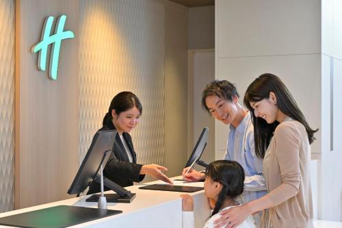 589066452 Holiday Inn & Suites Shin Osaka by IHG