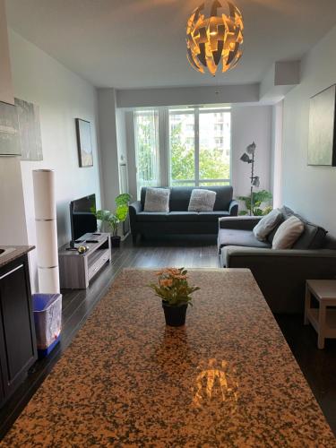Executive 1 Bedroom Condo sleeps 2 – khách sạn tại Trinity - Niagara